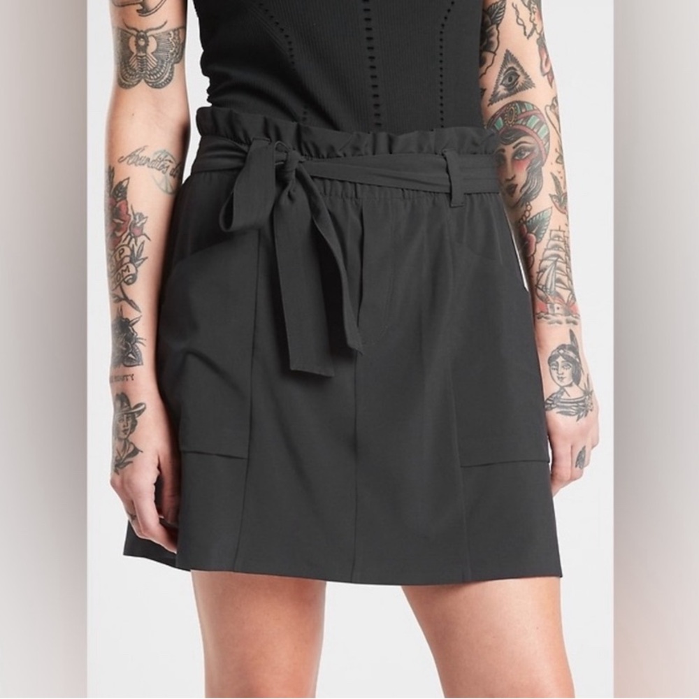 Athleta Paperbag Skyline Skort Size 8 Black